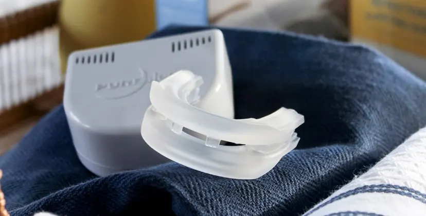 transparent anti snoring mouthpiece with case