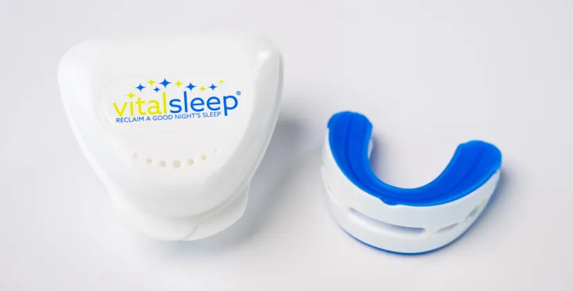 vitalsleep anti snoring mouthpiece blue and white with case